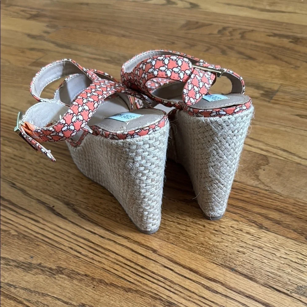 Steve Madden Wedge Sandals 8.5